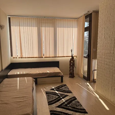 Sunny For 4 Guests *