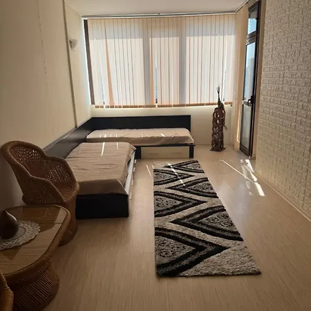 Sunny For 4 Guests *