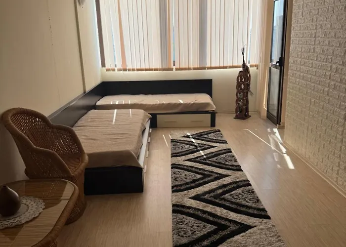 Sunny For 4 Guests *